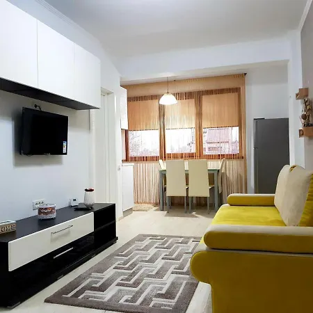 Apartament Sarah *