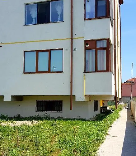 Sarah Apartman Konstanca